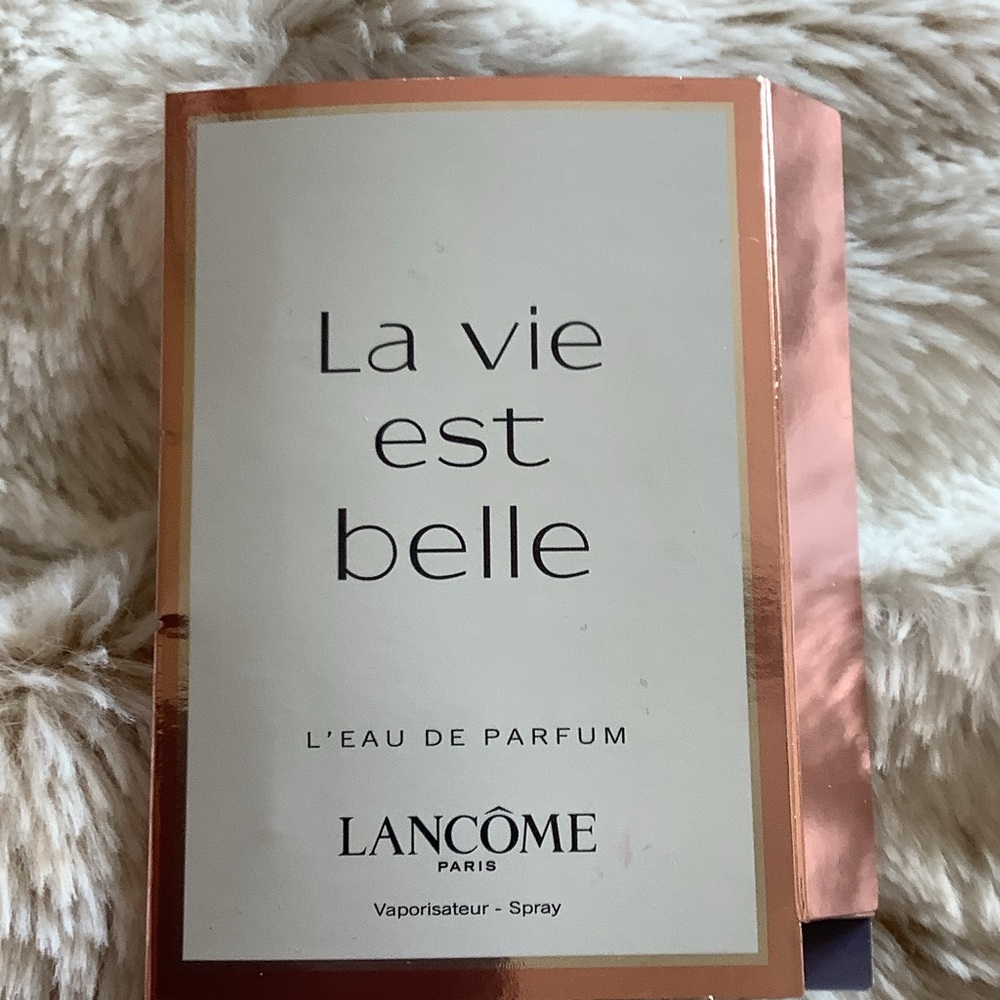 Lancome La Vie Est Belle Rose Gold and White Box